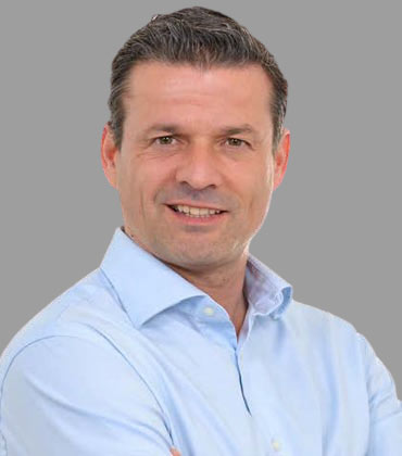 Dr. Arnt Baer
